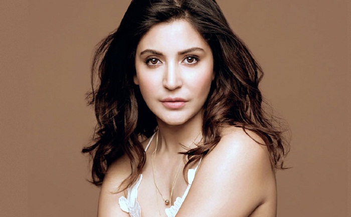 anushka sharma Biography wiki in Hindi and Age height weight Info